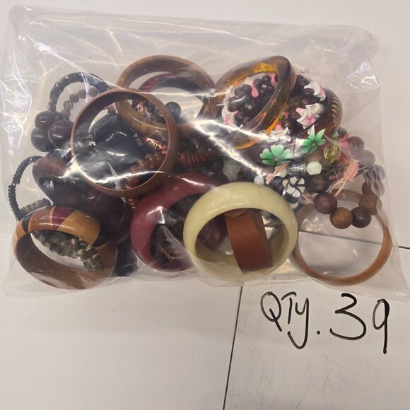 Bag of‎ 39 Bracelets - Assorted - Picture 8 of 9
